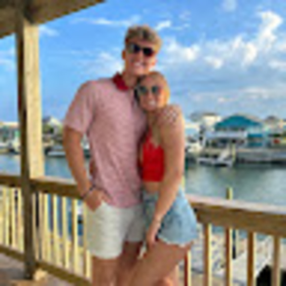 Meet your Posher, Sarah - Picture 1 of 1